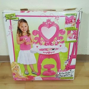 😍 💅💄Barbie Vanity Set